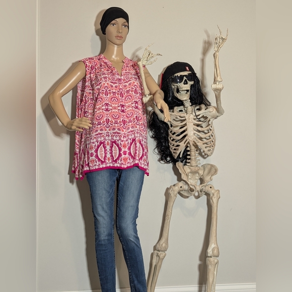 Pink Paisley Women's Top - Picture 1 of 6